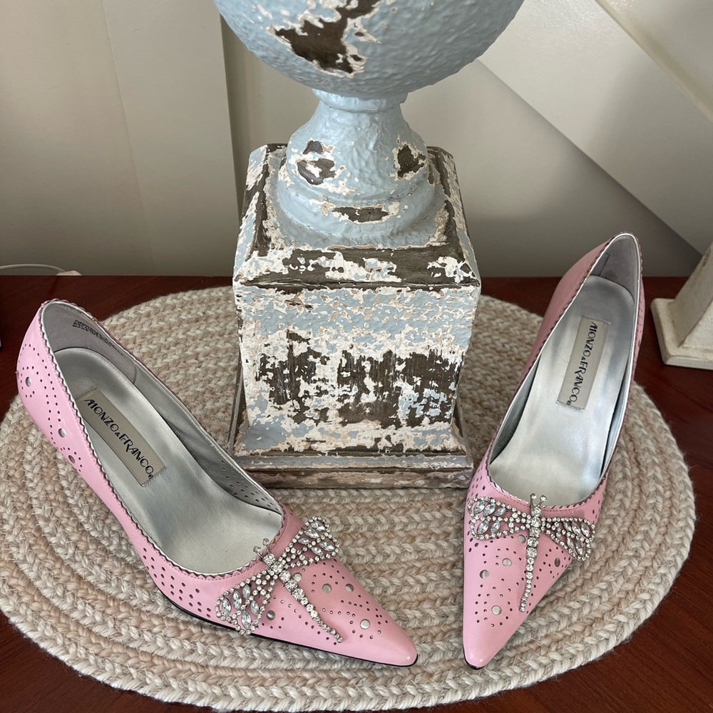 Monzo & Franco Size 7.5M pink & silver Heels Faux Diamond Dragonfly bling